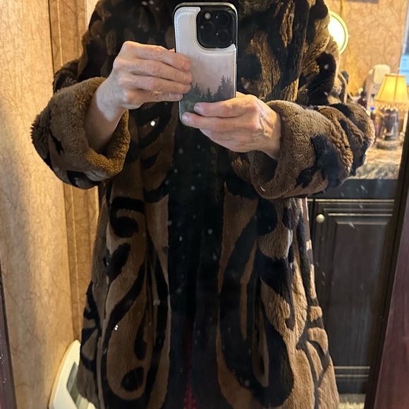 Revillion vintage sheared Beaver Fur Coat.  - Picture 5 of 10